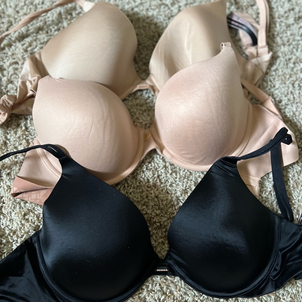 Victoria’s Secret bra lot 34DD